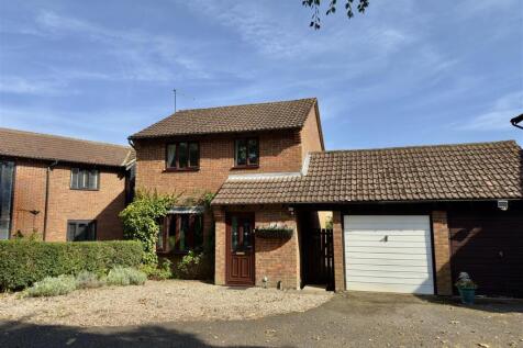 Vienne Close, Duston NN5 3 bed detached house for sale