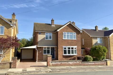 Edgehill Road, Duston NN5 4 bed detached house for sale