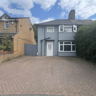 3 bedroom semi-detached house for sale