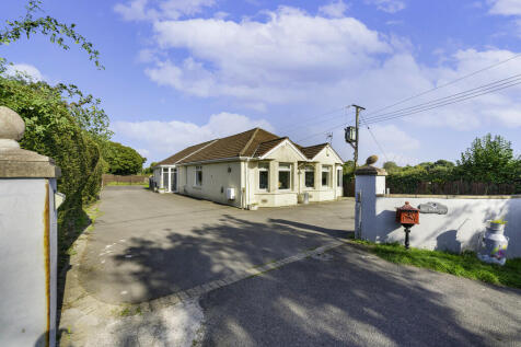 5 bedroom detached bungalow for sale