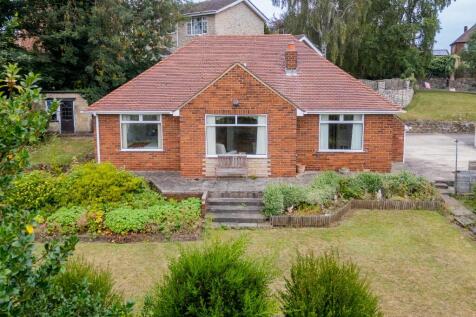 2 bedroom detached bungalow for sale