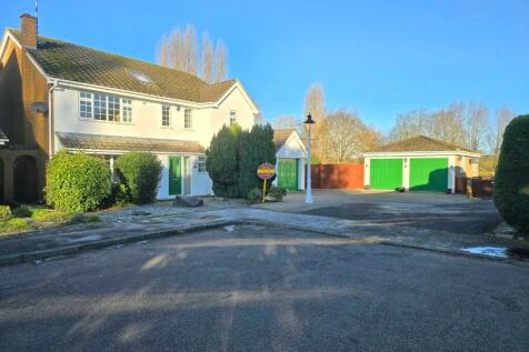 4 bedroom detached house for sale