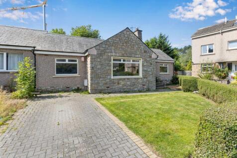 3 bedroom semi-detached bungalow for sale