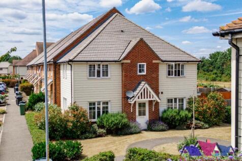 Malt Kiln Place, Dartford DA2 3 bed semi