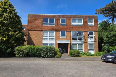 Kyoto Court, Bognor Regis PO21 3 bed flat for sale