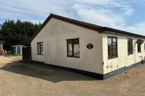 Nuffield Farm, Flaunden Lane HP3 2 bed semi