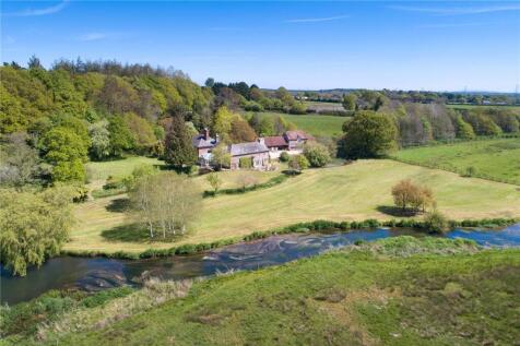 Detached house for sale