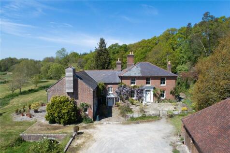 Detached house for sale