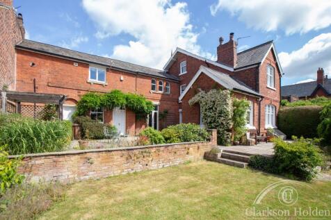 4 bedroom semi-detached house for sale