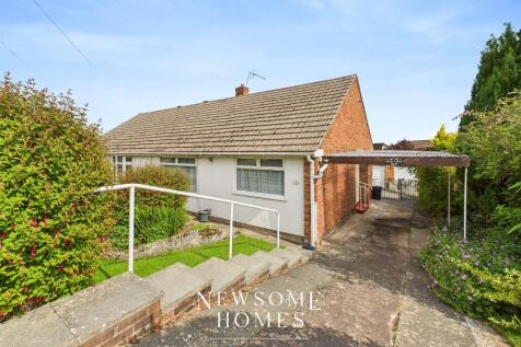2 bedroom semi-detached bungalow for sale