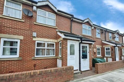 Charnwood Court, Leighton Street... 2 bed flat for sale