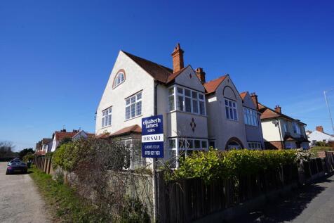 6 bedroom semi-detached house for sale