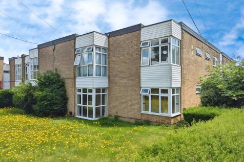 9 Halls Court, Stoney Stanton... Ground floor flat for sale