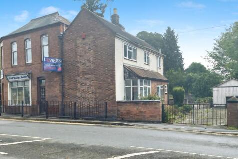 4 and 4A, Coventry Road, Bedworth... 2 bed house for sale