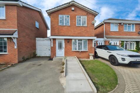9 Elmhurst Road, Longford, Coventry... 3 bed link detached house for sale