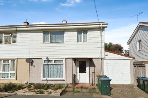 22 Scarborough Way, Canley, Coventry... 3 bed semi
