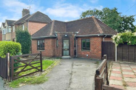 50 Cromwell Road, Hillmorton, Rugby... 2 bed bungalow for sale