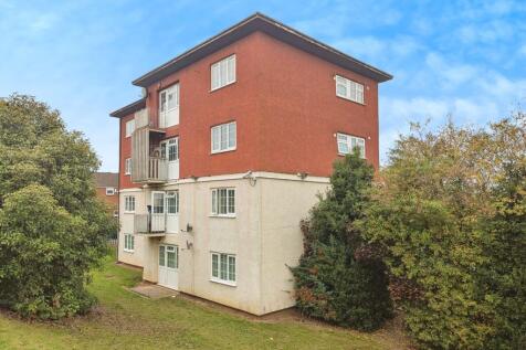 293 Tarquin Close, Willenhall... 1 bed flat for sale