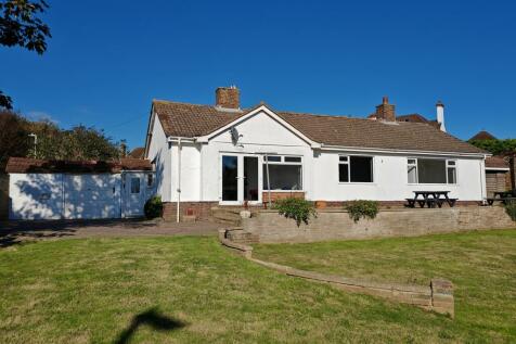 4 bedroom detached bungalow for sale