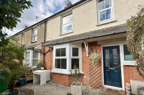 Lynton Road, Hythe, Kent 3 bed end of terrace house for sale