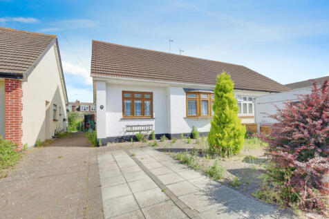 2 bedroom semi-detached bungalow for sale
