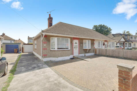 2 bedroom semi-detached bungalow for sale