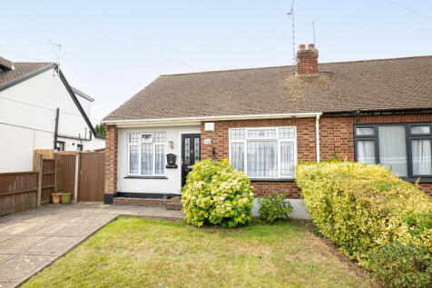 2 bedroom semi-detached bungalow for sale
