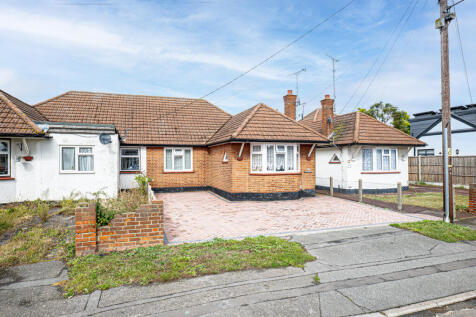2 bedroom semi-detached bungalow for sale