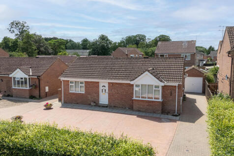2 bedroom detached bungalow for sale
