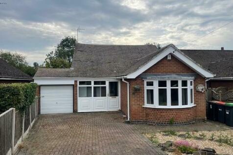 2 bedroom detached bungalow for sale