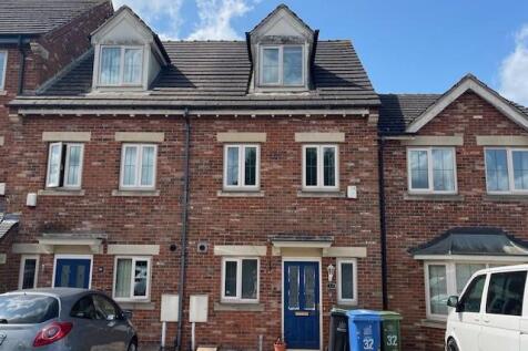 3 bedroom terraced house for sale