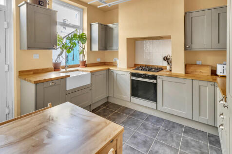 Garden Street, Todmorden 3 bed terraced house for sale