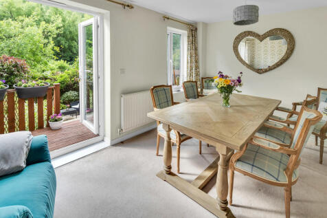 Stonemere Avenue, Todmorden 4 bed end of terrace house for sale