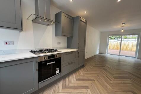Burnley Road, Todmorden 3 bed end of terrace house for sale