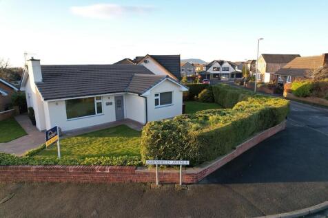 Barnfield Avenue, Worsthorne, Burnley 3 bed detached bungalow for sale