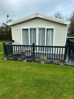 2 bedroom lodge for sale