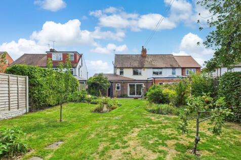 3 bedroom semi-detached house for sale