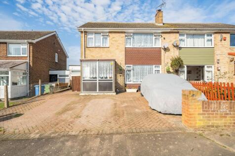 3 bedroom semi-detached house for sale