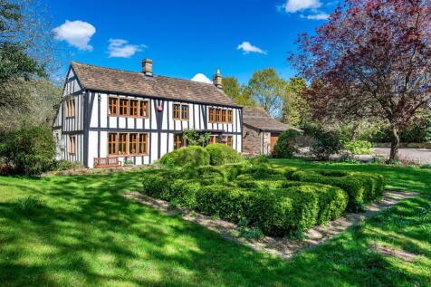 5 bedroom detached house for sale