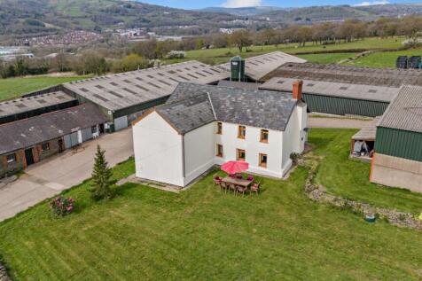 4 bedroom farm house for sale