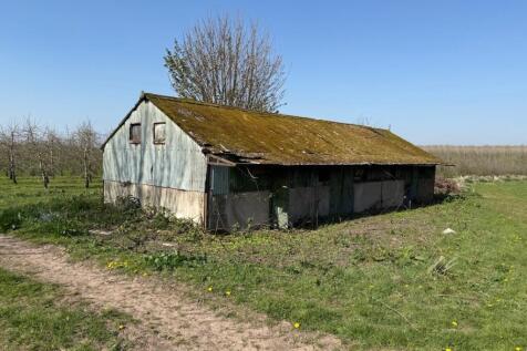 2 bedroom barn conversion for sale