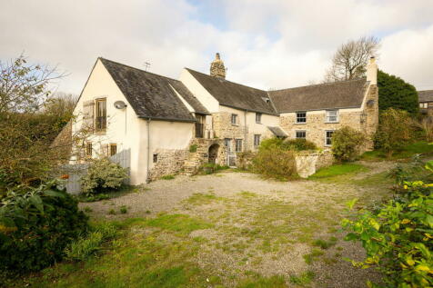 8 bedroom country house for sale