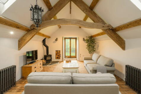 8 bedroom country house for sale