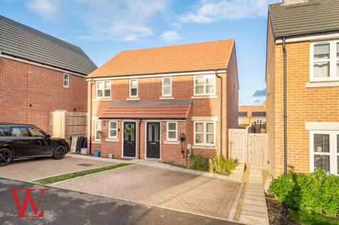 2 bedroom semi-detached house for sale