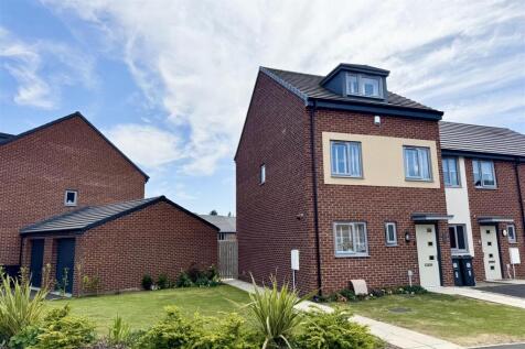 3 bedroom end of terrace house for sale