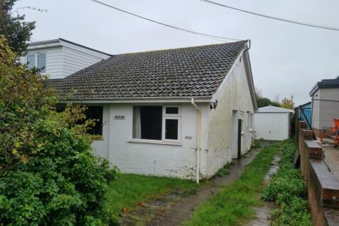 2 bedroom semi-detached bungalow for sale