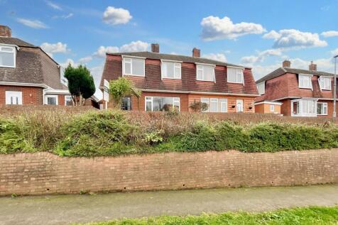 Glasshouse Lane, Exeter EX2 3 bed semi