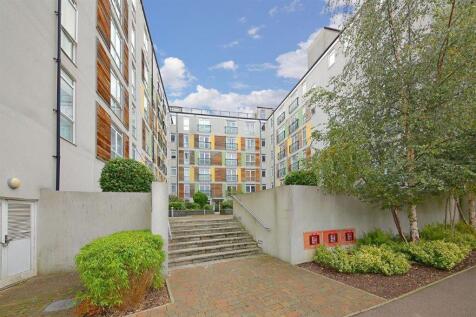Maxwell Road, Borehamwood WD6 1 bed flat for sale