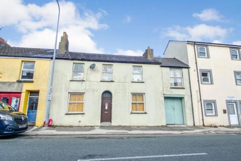 Laws Street, Pembroke Dock SA72 4 bed terraced house for sale