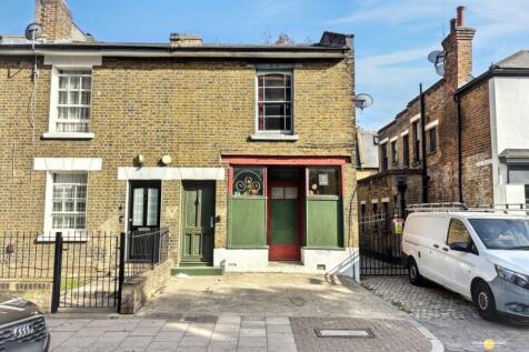 Wedmore Street, London N19 2 bed end of terrace house for sale